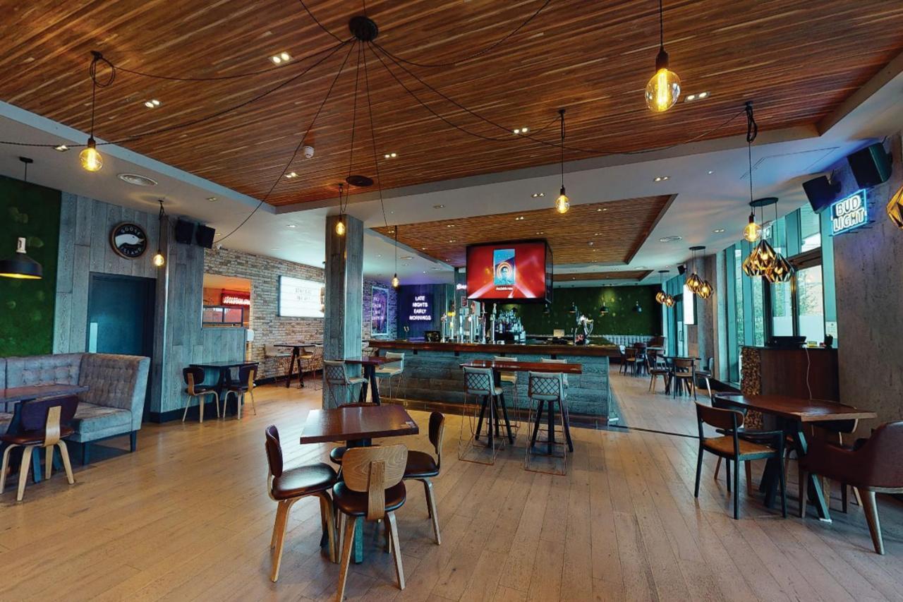 Village Hotel Manchester Ashton Kültér fotó
