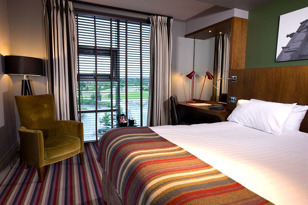 Village Hotel Manchester Ashton Kültér fotó