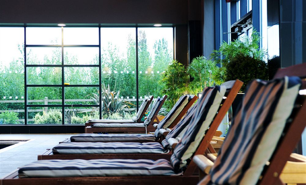 Village Hotel Manchester Ashton Kültér fotó